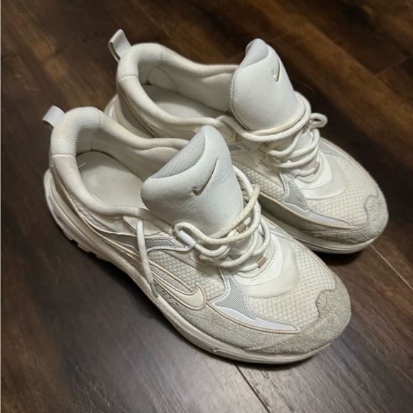 Nike Air Max Bliss LX Sneakers Women’s 10.5 - Picture 5 of 7